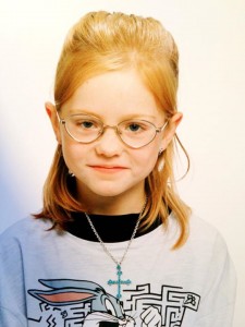 lille sys med flotte briller